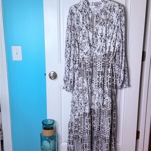 Palagram Floral Black and White Maxi Dress plus size 3xl